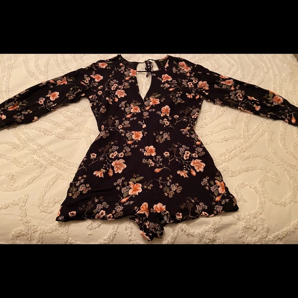 Forever 21 Pants - Forever 21 long sleeve floral romper size M (brand new)